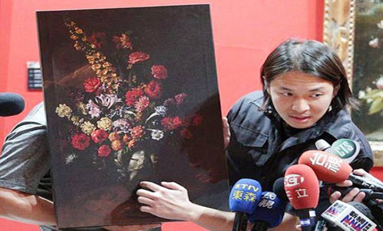  لوحة "زهور" للرسام الإيطالي باولو بوربورا