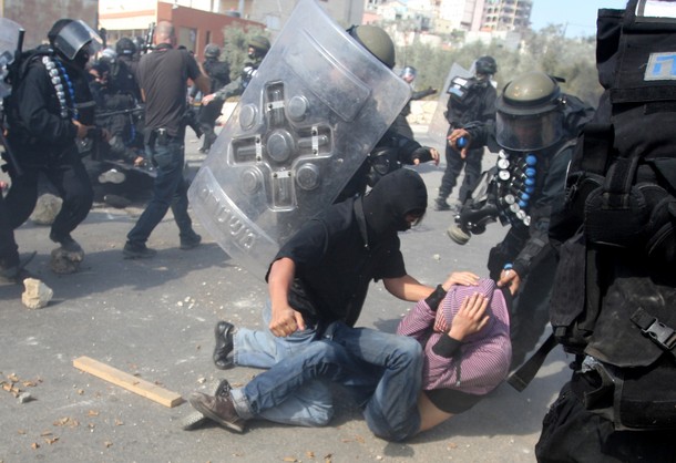 مواجهات بين شبان وقوات الاحتلال (الأرشيف)