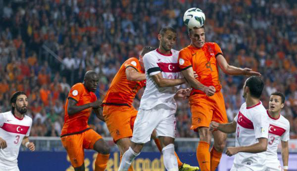 من مباراة هولندا والمجر