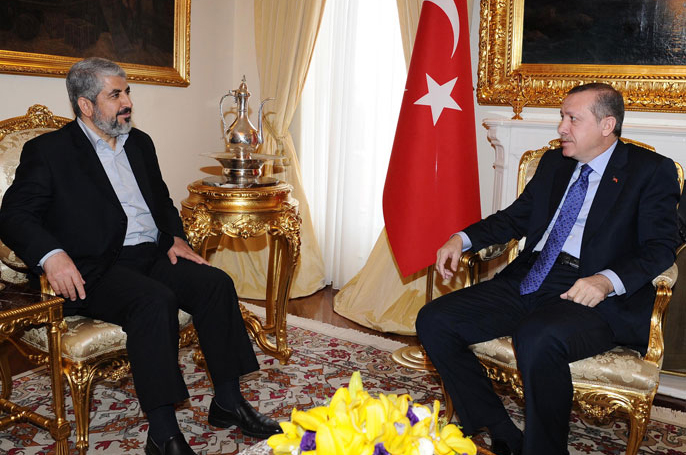 رئيس المكتب السياسي لحماس خالد مشعل ورجب طيب أردوغان