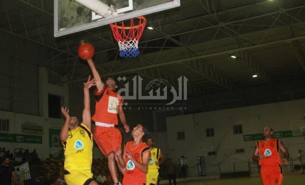أحد لقاءات دوري السلة