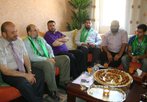 "الكتلة" تزور 10 آلاف طالبة توجيهي بغزة