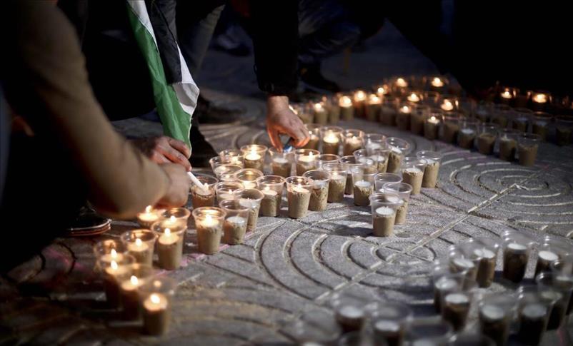 إضاءة شموع في غزة تضامنا مع " انتفاضة القدس