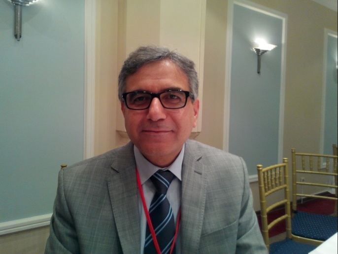  الكاتب والباحث أحمد الحيلة
