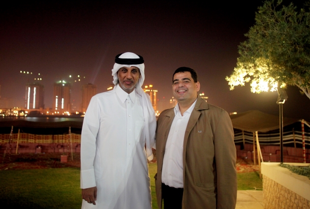 عبد السلام هنية بجانب حمد بن خليفة