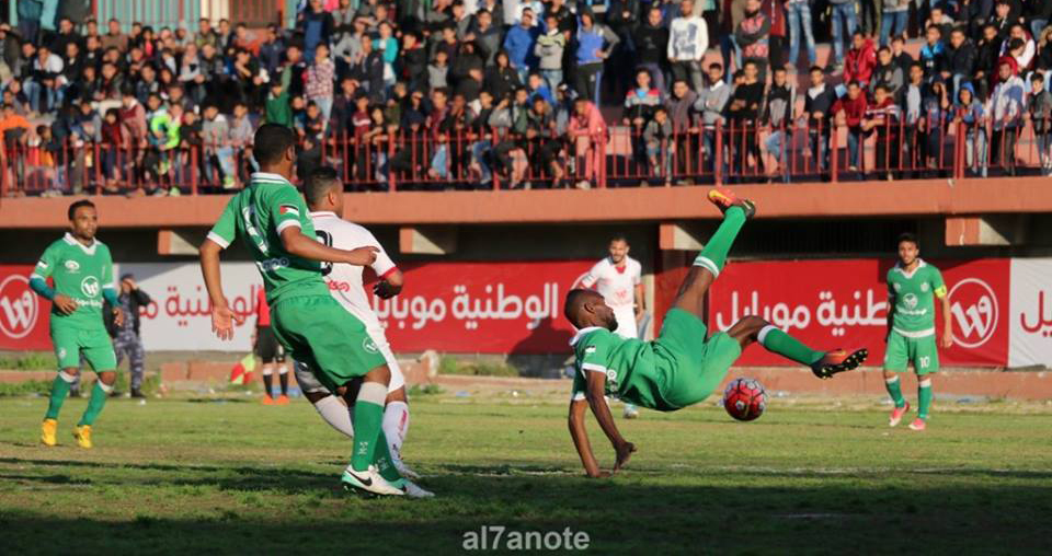 جانب من مباراة سابقة بين غزة الرياضي وخدمات رفح
