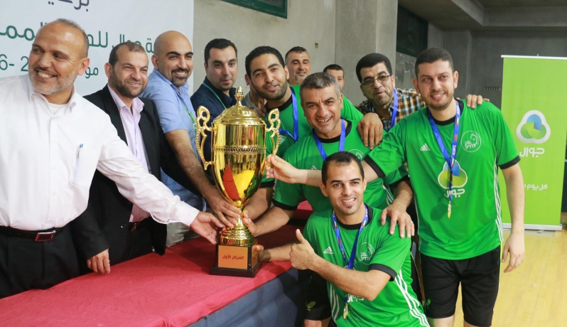 جانب من تتويج سابق للمجمع الإسلامي