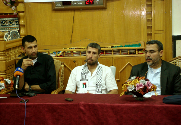 حماس تنظم لقاء "انتصار الكرامة" بالنصيرات