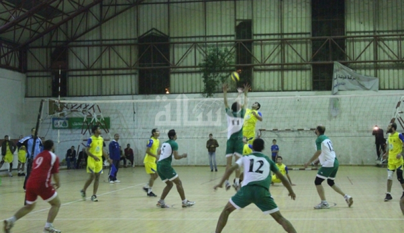 جانب من أحد مباريات الطائرة الموسم الماضي