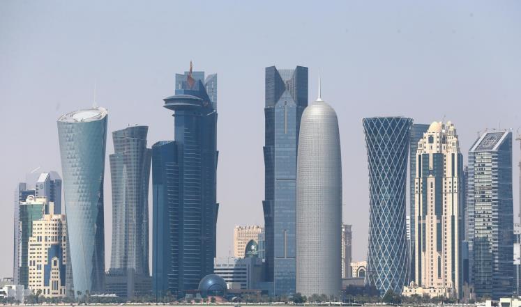 انخفاض النمو بقطر في 2015 و عجز في 2016