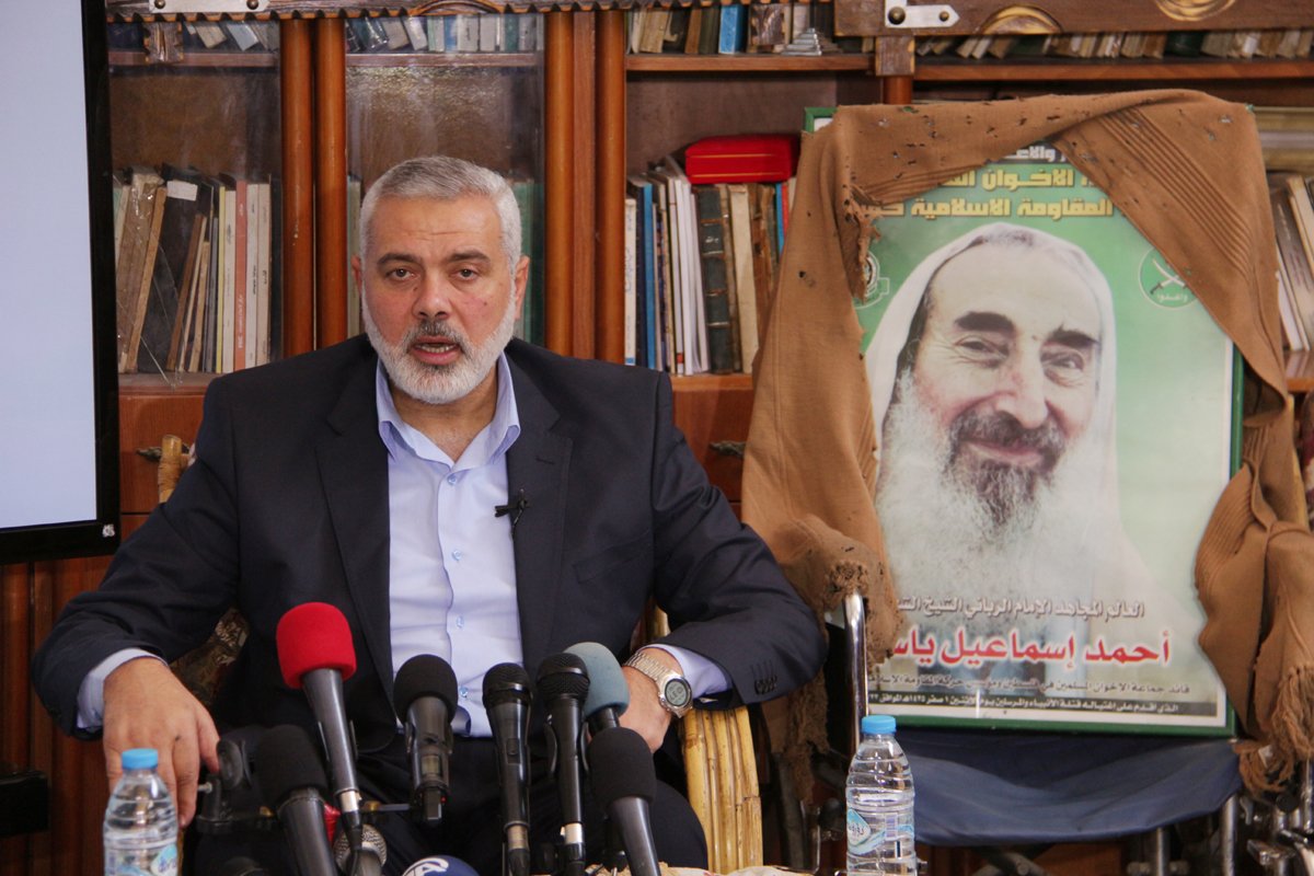 هنية في منزل الشيخ ياسين