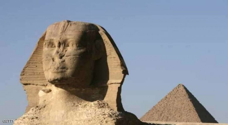 ثقب في رأس "أبو الهول" يقود إلى سر هائل