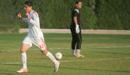 طارق أبو غنيمة في إحدى مباريات الرياضي السابقة