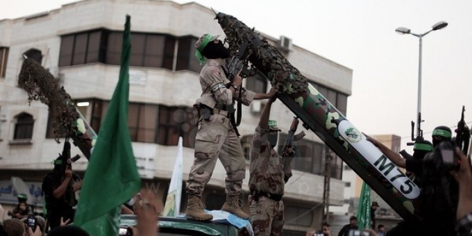 القسام يعرض صاروخ M75 (أرشيف)