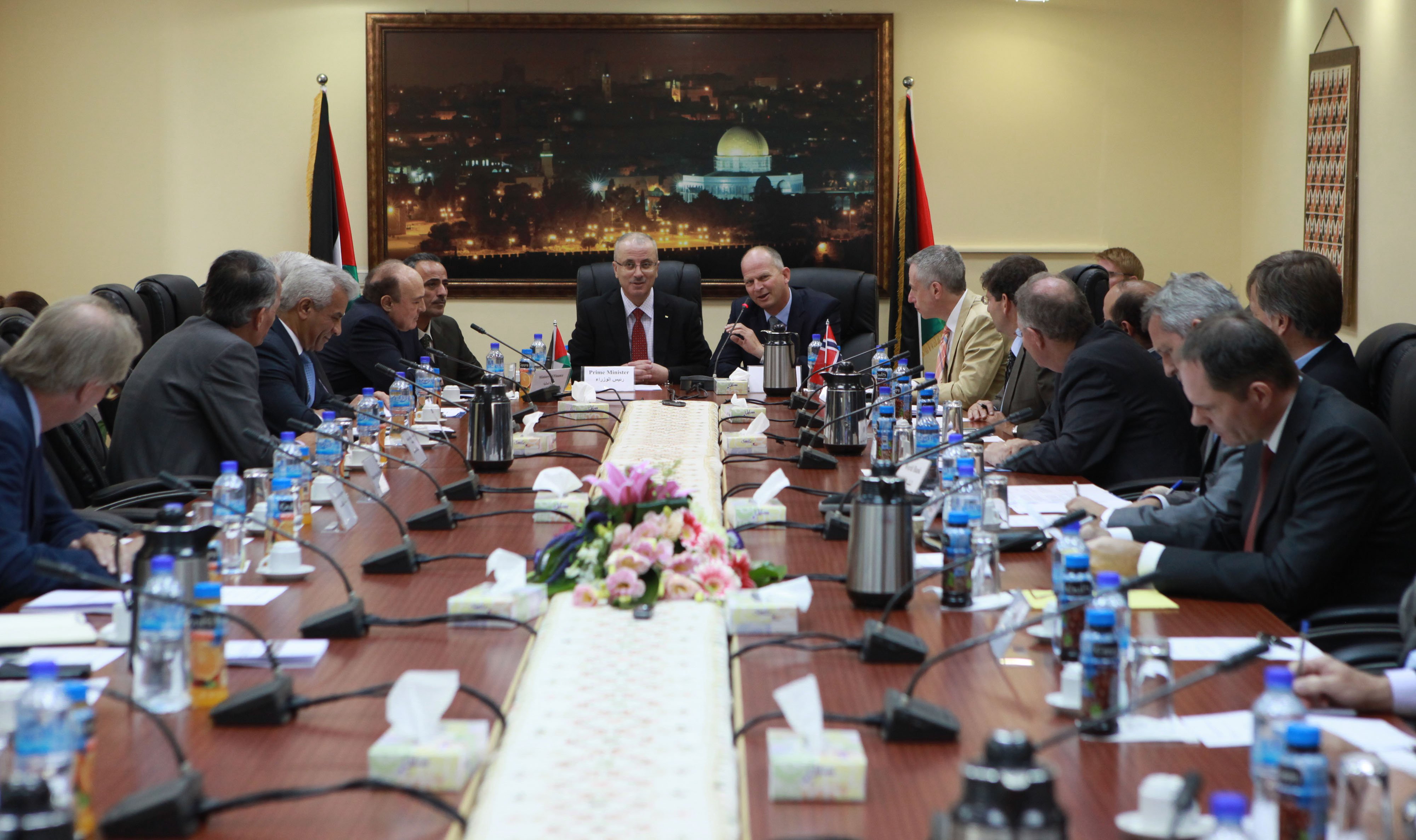 حكومة الحمد الله: رفض حماس لمبادرة الفصائل محاولة لـ"المماطلة"