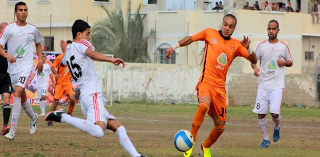جانب من مباراة سابقة بين الطرفين