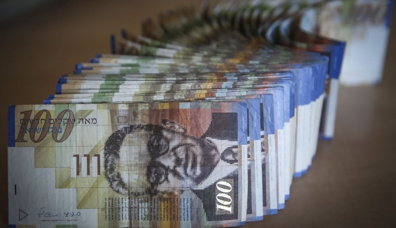 انخفاض سعر صرف العملات مقابل الشيقل