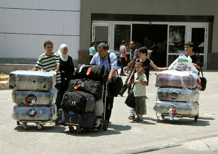 750 مسافراً يغادرون معبر رفح اليوم