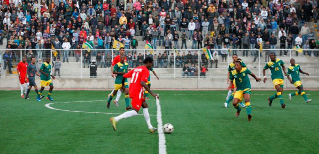 جانب من مباراة سابقة بين الطرفين