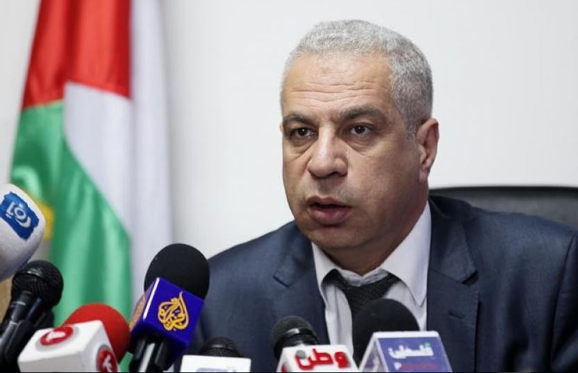 وزير الشؤون الاجتماعية السابق المحامي شوقي العيسه 