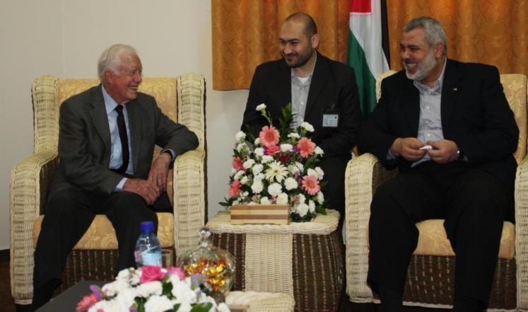 جانب من لقاء كارتر وهنية أثناء زيارة الأول قطاع غزة في يونيو/حزيران 2009