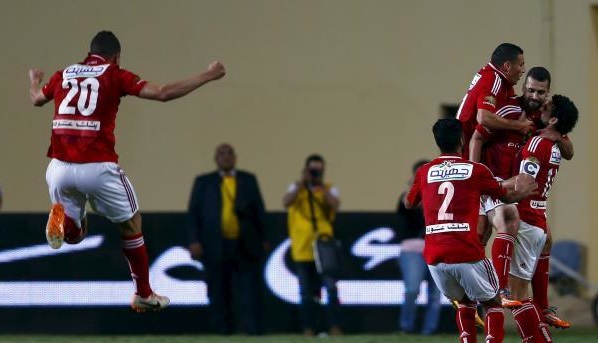 فرحة لاعبي الأهلي بالفوز في لقاء سابق