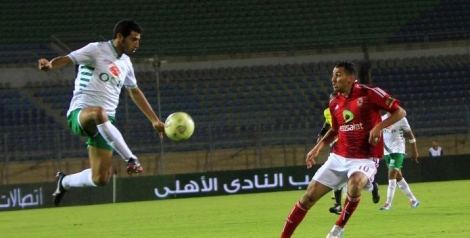 الأهلي يتأهل بأعجوبة لدور المجموعات