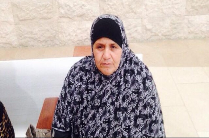 والدة الأسير محمد علان