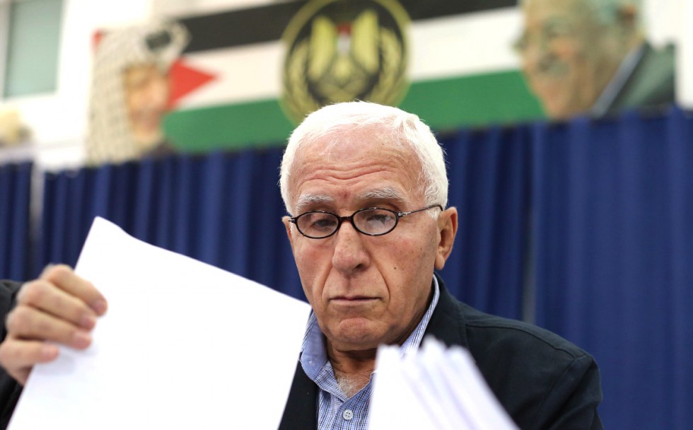 عزام الأحمد عضو اللجنة المركزية لحركة فتح (الأرشيف)