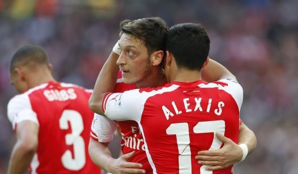 سانشيز الأول يمينا