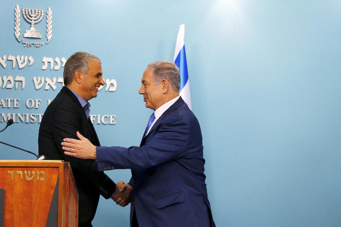 نتنياهو ووزير مالية حكومة الاحتلال
