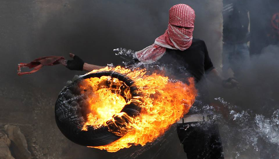 هآرتس: احتجاجات القدس قد تقود لانتفاضة جديدة