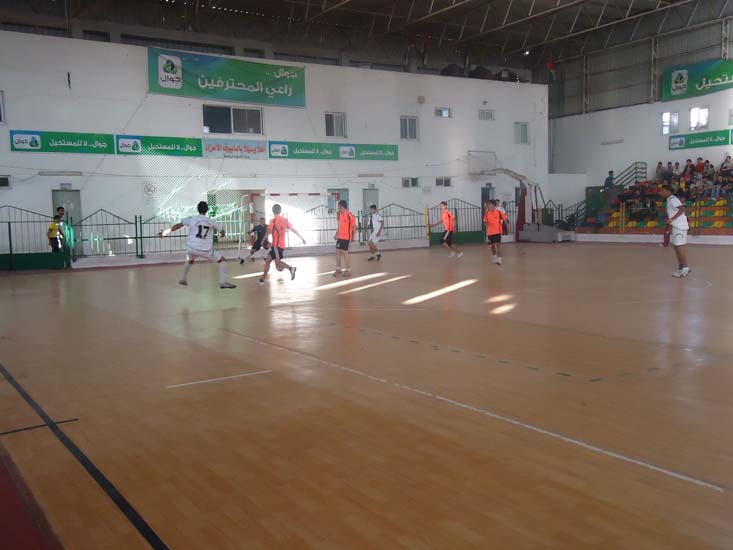 ناشئو "الشاطئ" و"الرياضي" للدور الثاني