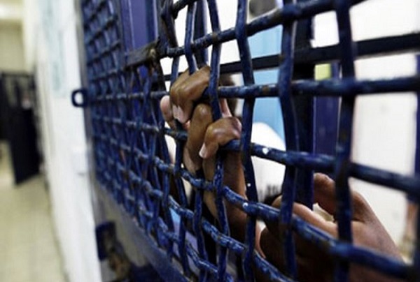 "الصحة": وضع الأسير أبو دياك حرج جداً