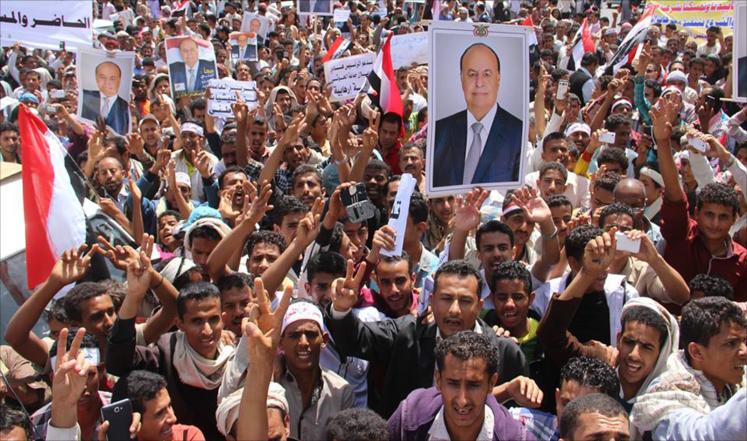 مسيرة بتعز في وقت سابق للتنديد "بانقلاب الحوثيين" وتأييد شرعية الرئيس هادي (أرشيف) 