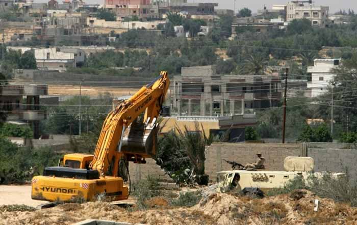 جرافات مصرية تدمر نفق(أرشيف)