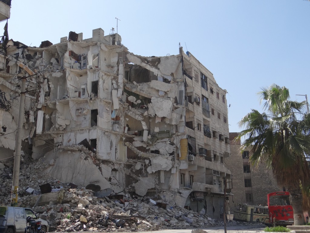 قصف حلب بالبراميل (أرشيف)