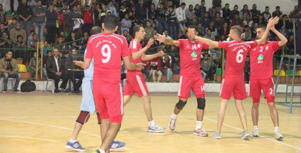 فرحة لاعبي الخدمات بالفوز