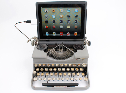 آلة كاتبة كلاسيكية لـ"الآيباد"