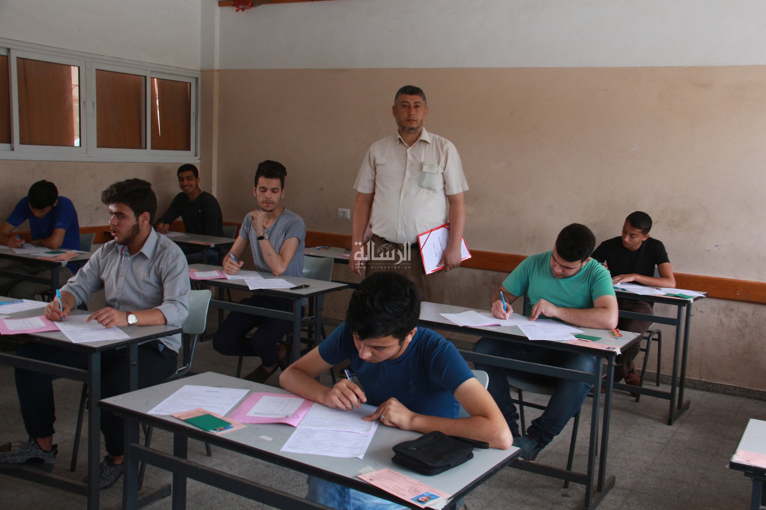 خلال أحد إمتحانات الثانوية العامة بغزة