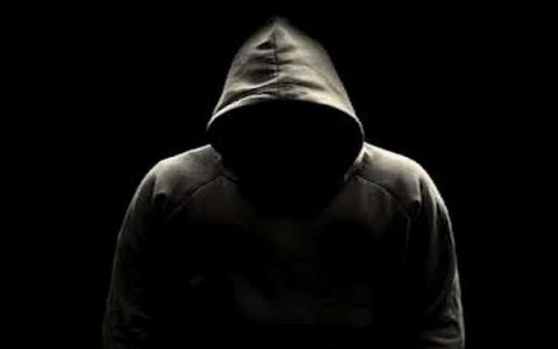 الأجهزة الأمنية تعتقل "بنك مال" العملاء 