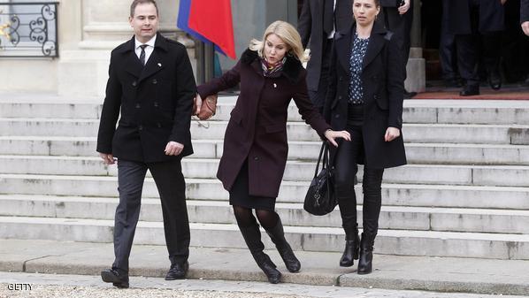 سقوط رئيسة الوزراء الدنماركي أمام الإليزيه