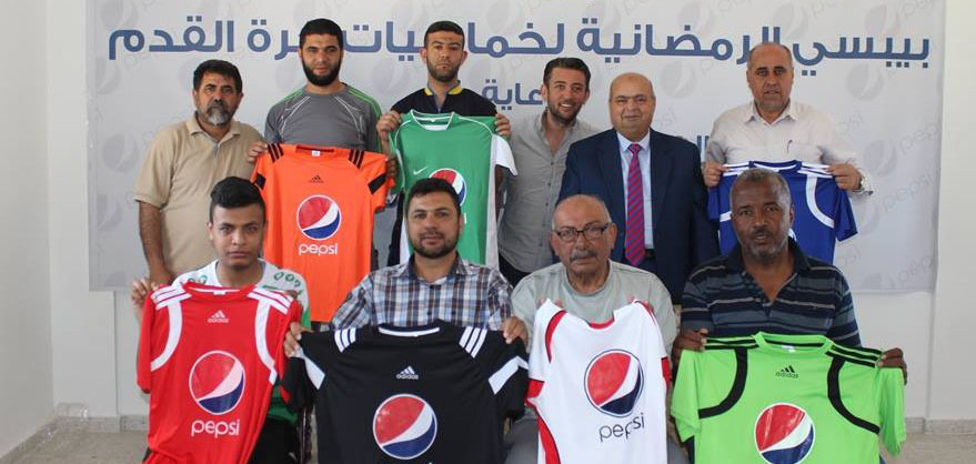 صورة جماعية للأندية المشاركة في البطولة