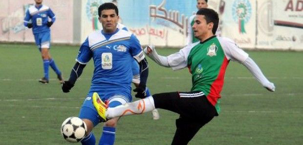 علي الخطيب يمينا