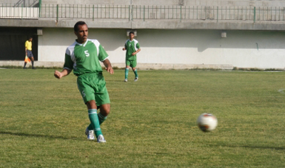 رسميا.. "جندية" يعتزل لعبة كرة القدم