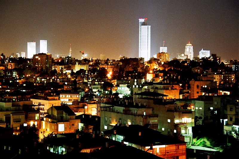 مدينة تل ابيب ليلاً (الأرشيف)