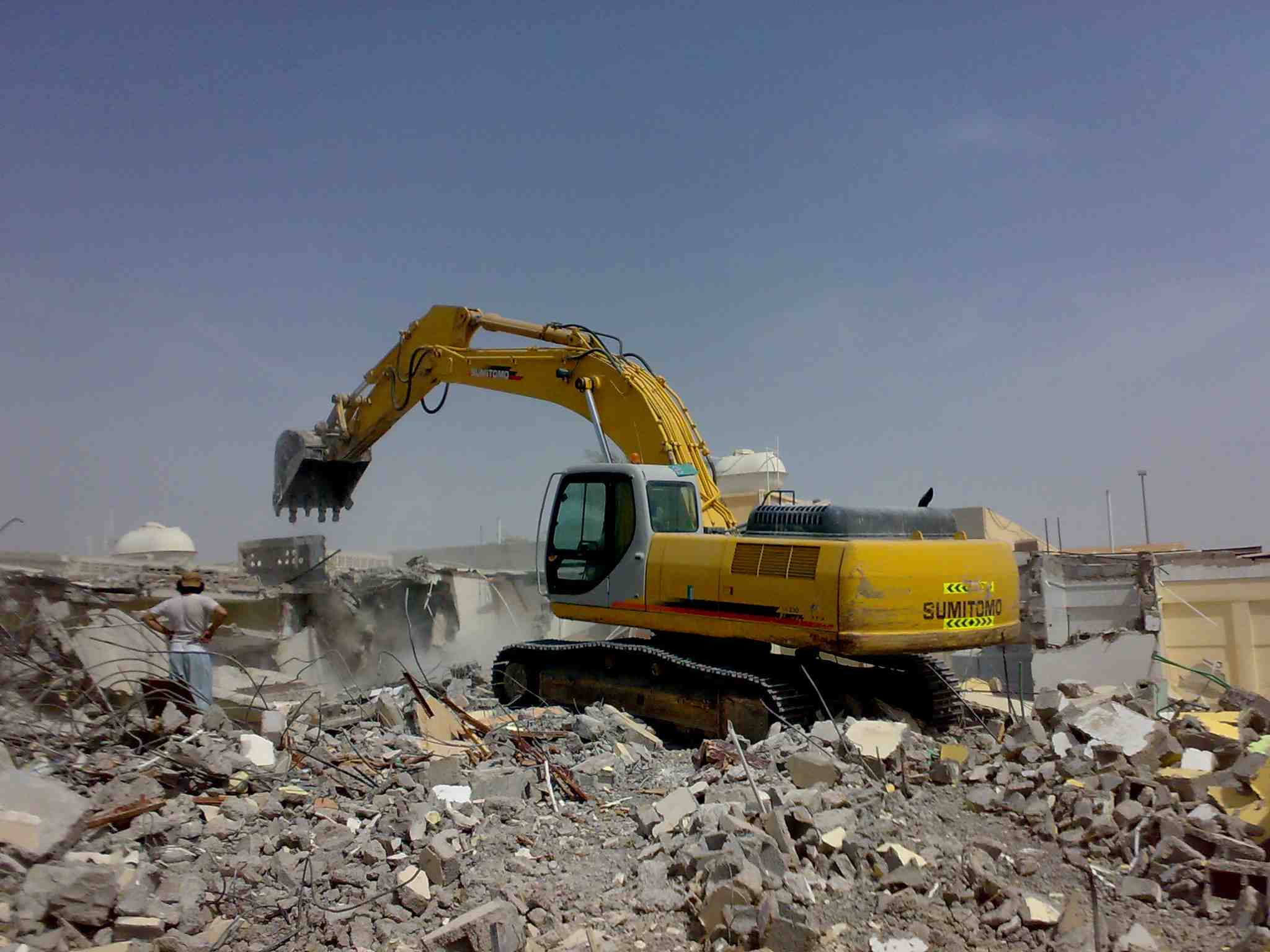 جرافات الاحتلال تهدم منازل المواطنين "أرشيف"