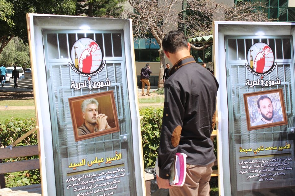 جانب من المعرض (عدسة: محمود أبو حصيرة)