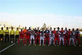 صورة جماعية للمنتخبين