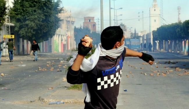 مواجهات بين الشباب الفلسطينين وجنود الإحتلال (أرشيفية)